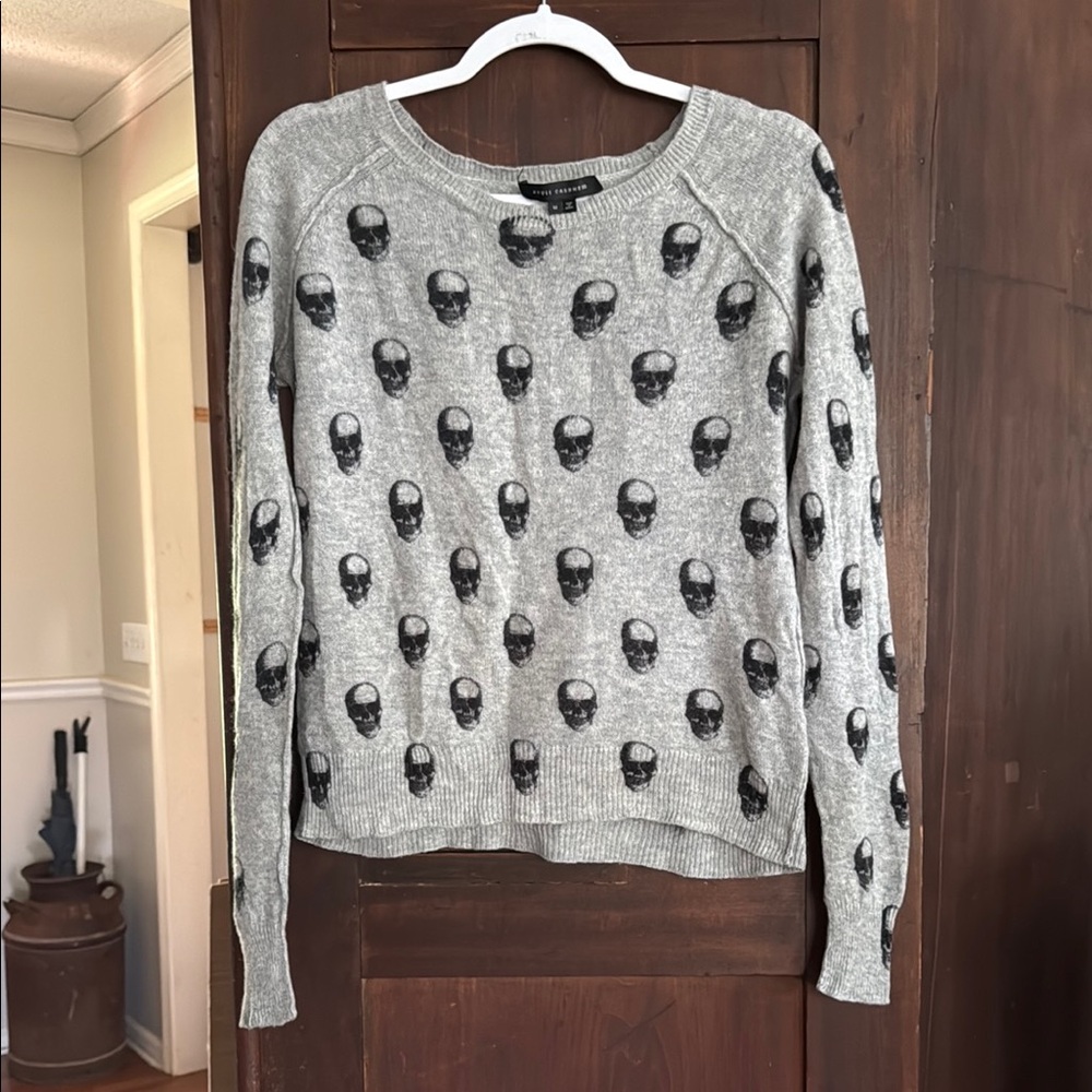 Skull Cashmere Gray Sweater with Black Skull Design Size Medium